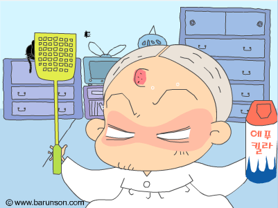 拍蚊子